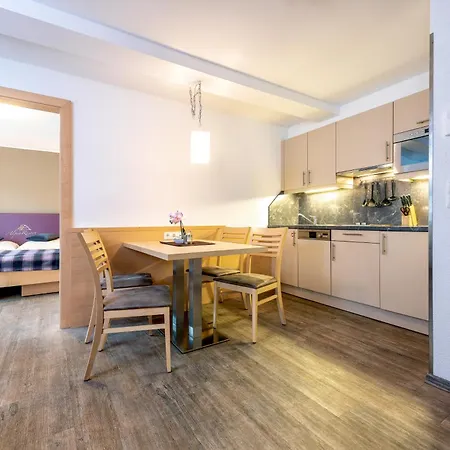 Alpenresort Thanner Aparthotel 4*