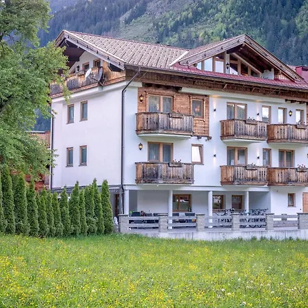 Alpenresort Thanner Apart Otel Mayrhofen