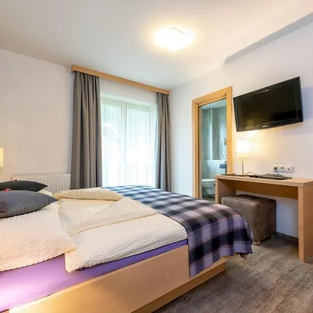 Alpenresort Thanner アパートホテル