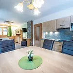 Alpenresort Thanner 4* مايرهوفن