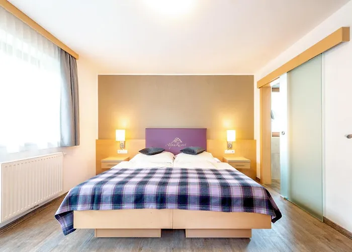 塔纳高山度假村 4*